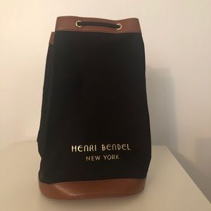NWT Henri Bendel Black Bucket Backpack 🔴